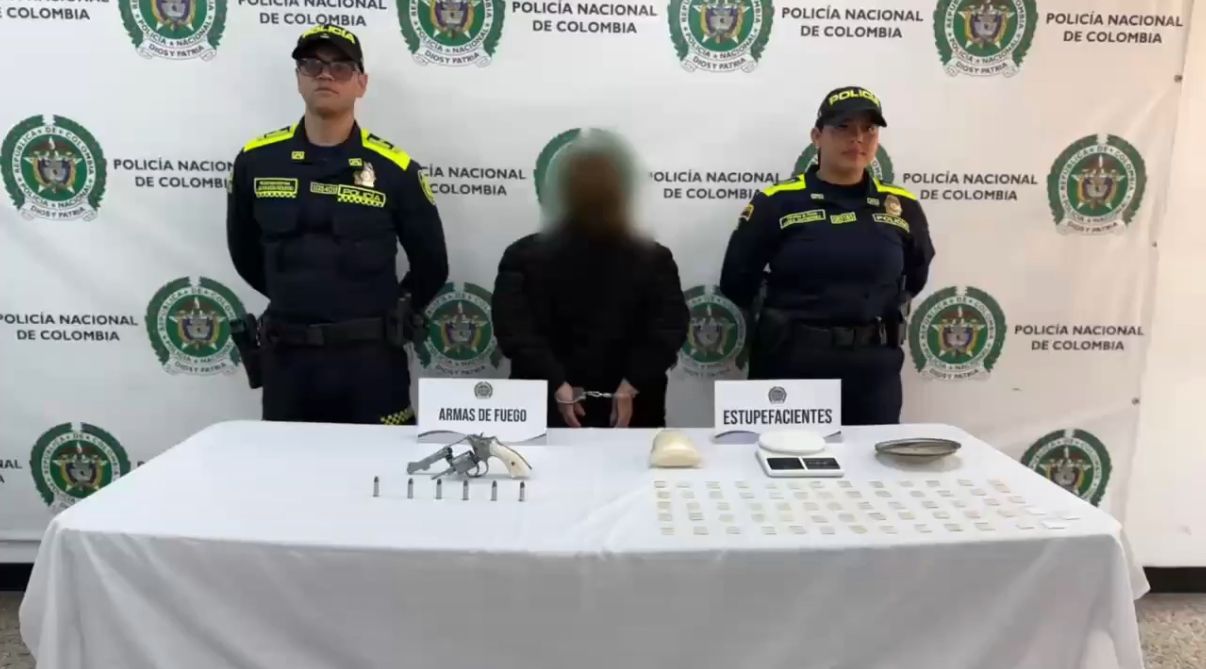A la cárcel alias ‘La Cucha Mari’, presunta expendedora de drogas bajo fachada de prestamista en Bosa A la cárcel alias ‘La Cucha Mari’, presunta expendedora de drogas bajo fachada de prestamista en Bosa