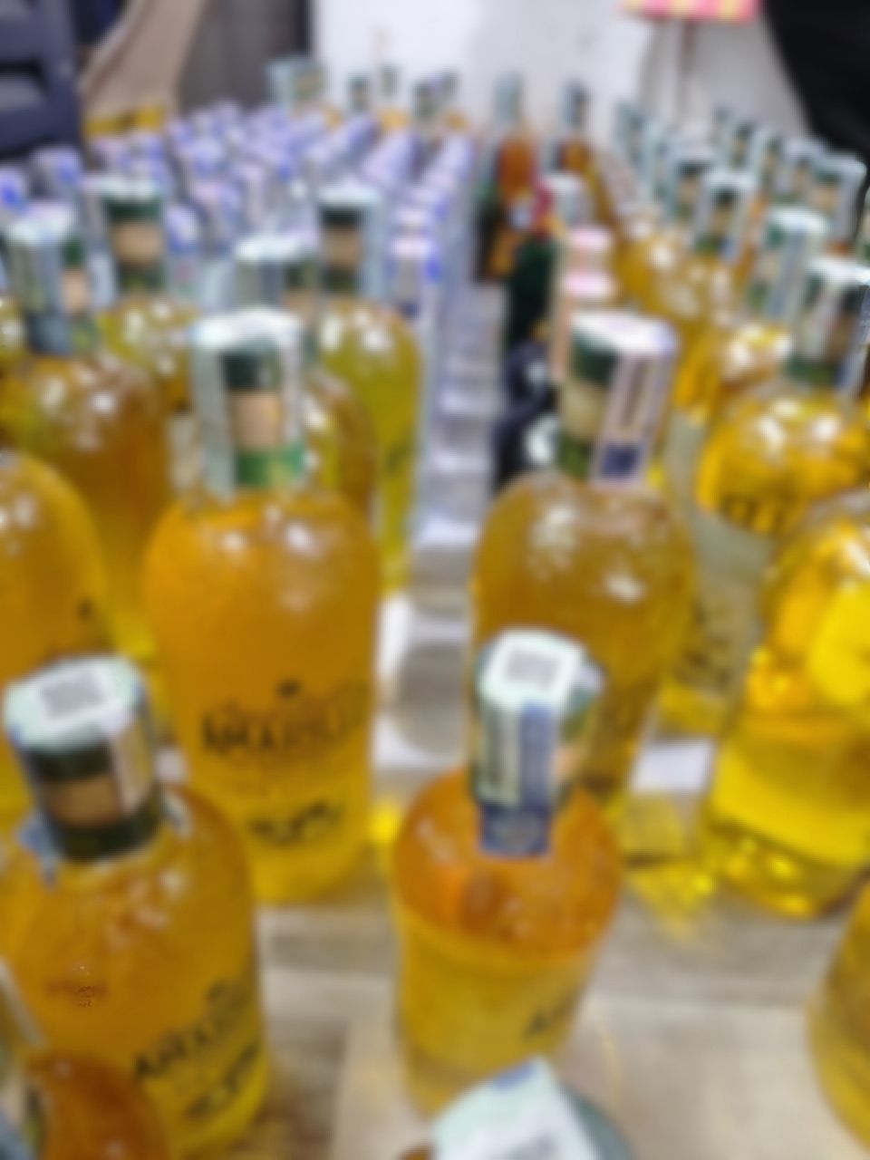 Capturada una mujer e Incautadas 155 botellas de licor adulterado en San Cristóbal.