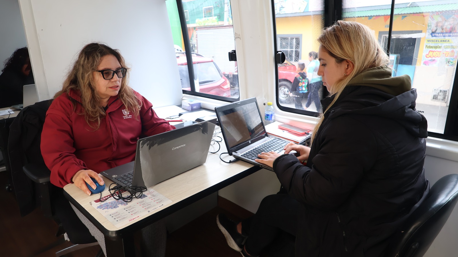 Del escritorio al territorio: Marcela Pabón, la mujer que lleva esperanza y justicia a los barrios de Bogotá