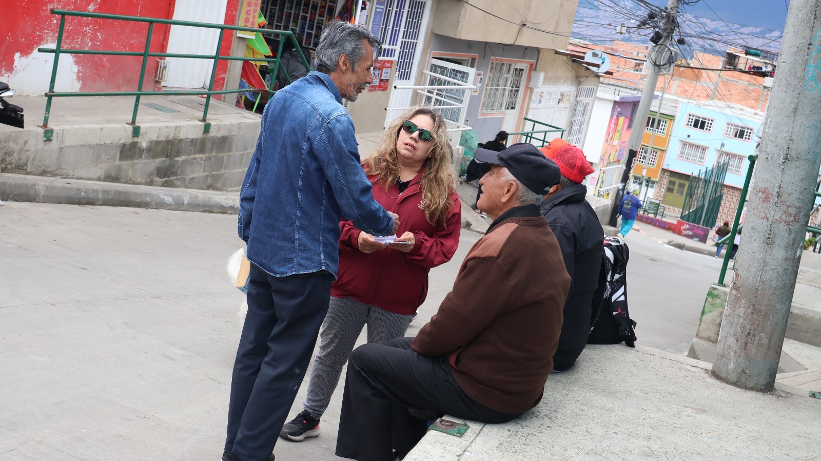 Del escritorio al territorio: Marcela Pabón, la mujer que lleva esperanza y justicia a los barrios de Bogotá