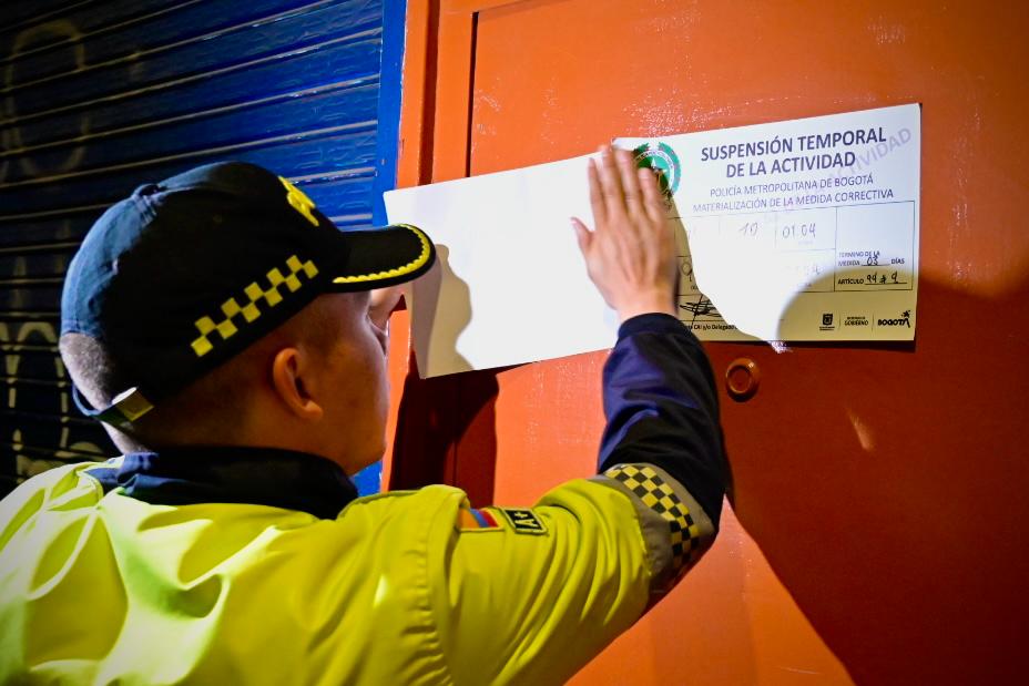 Tres establecimientos suspendidos en la localidad de Santa Fe tras nueva megatoma en Bogotá Tres establecimientos suspendidos en la localidad de Santa Fe tras nueva megatoma en Bogotá