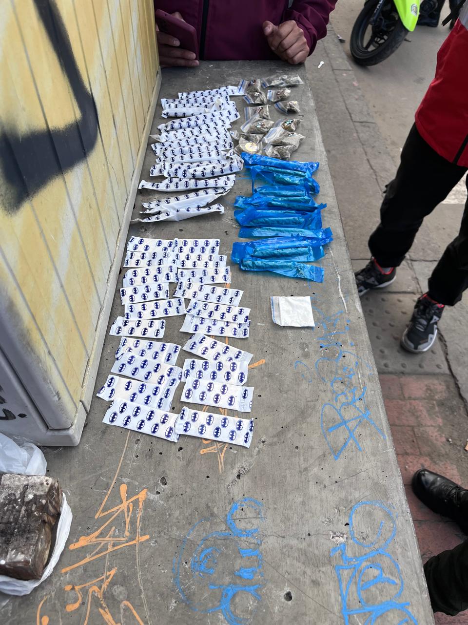 Capturado prófugo de la justicia y decenas dosis de droga fueron incautadas en megatoma en Los Mártires