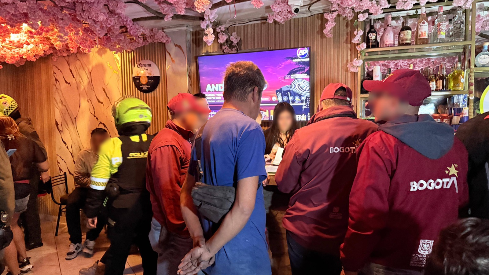 Tenía prisión domiciliaria y fue hallada de fiesta en medio de una Megatoma