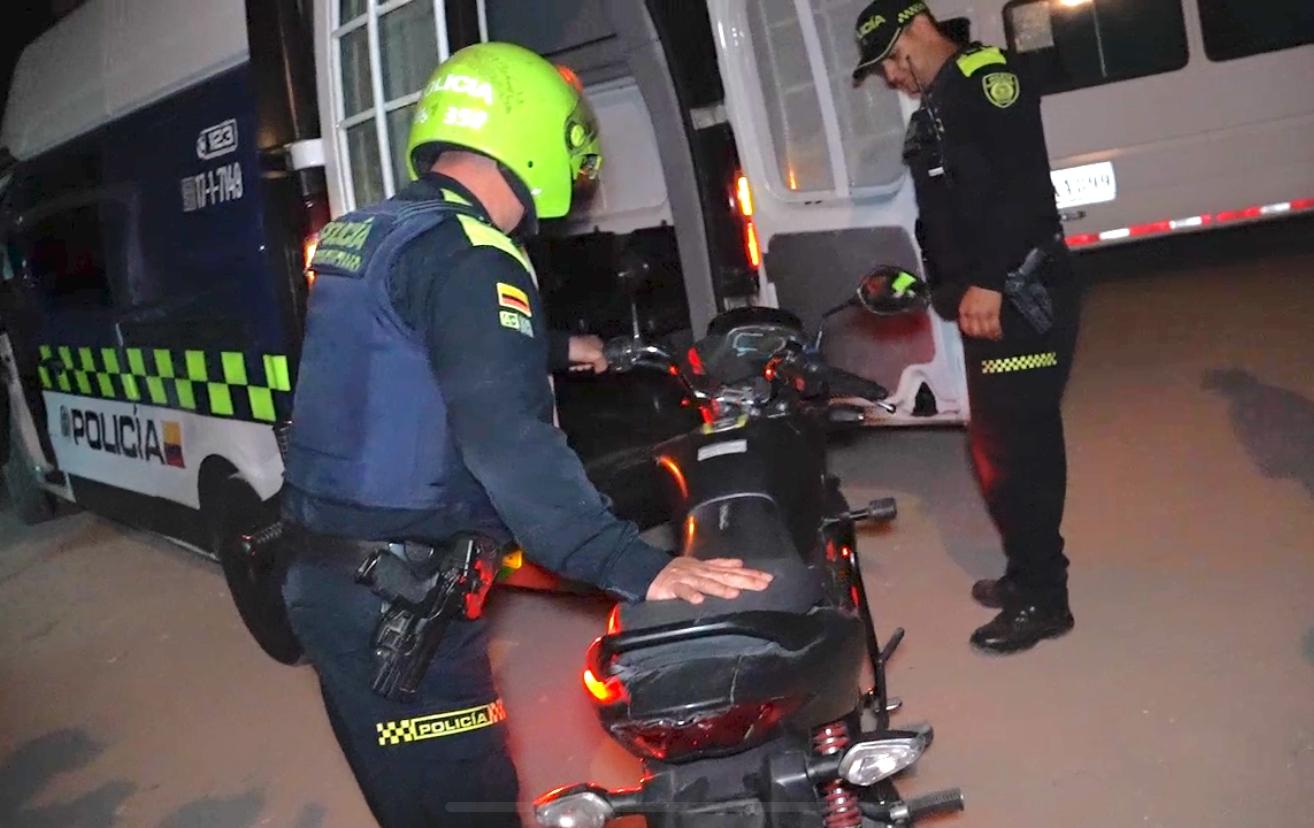Recuperada moto robada que estaba escondida en un parqueadero de Suba