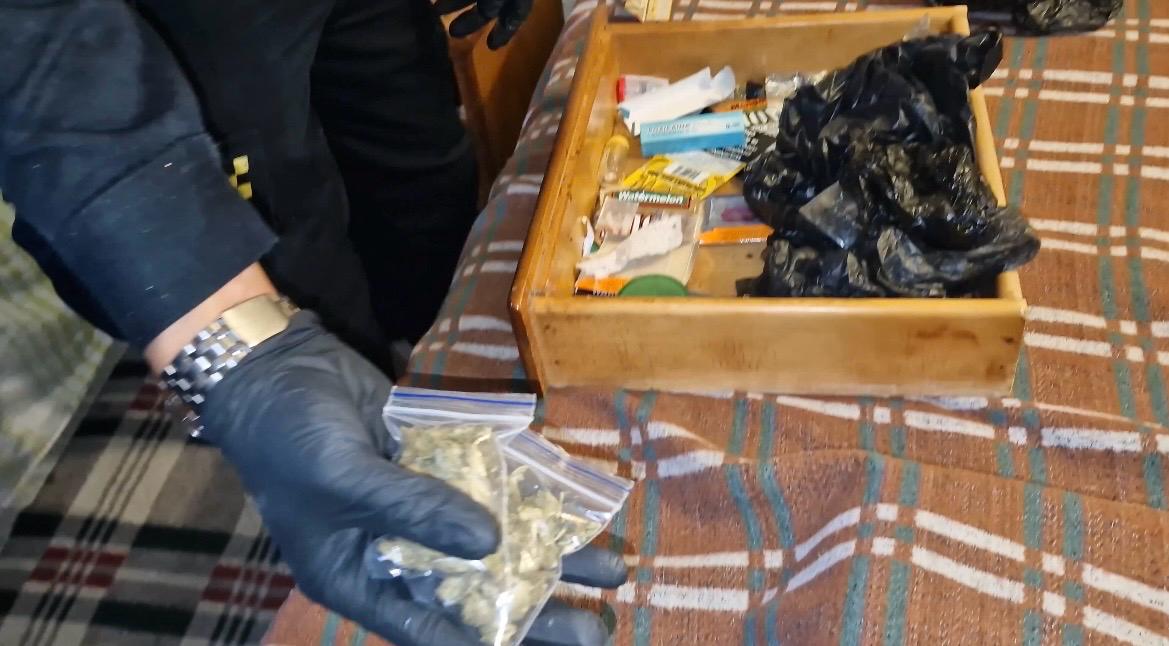 Operativo en pagadiarios de Teusaquillo deja incautaciones de droga, armas, dinero falso y una patineta robada