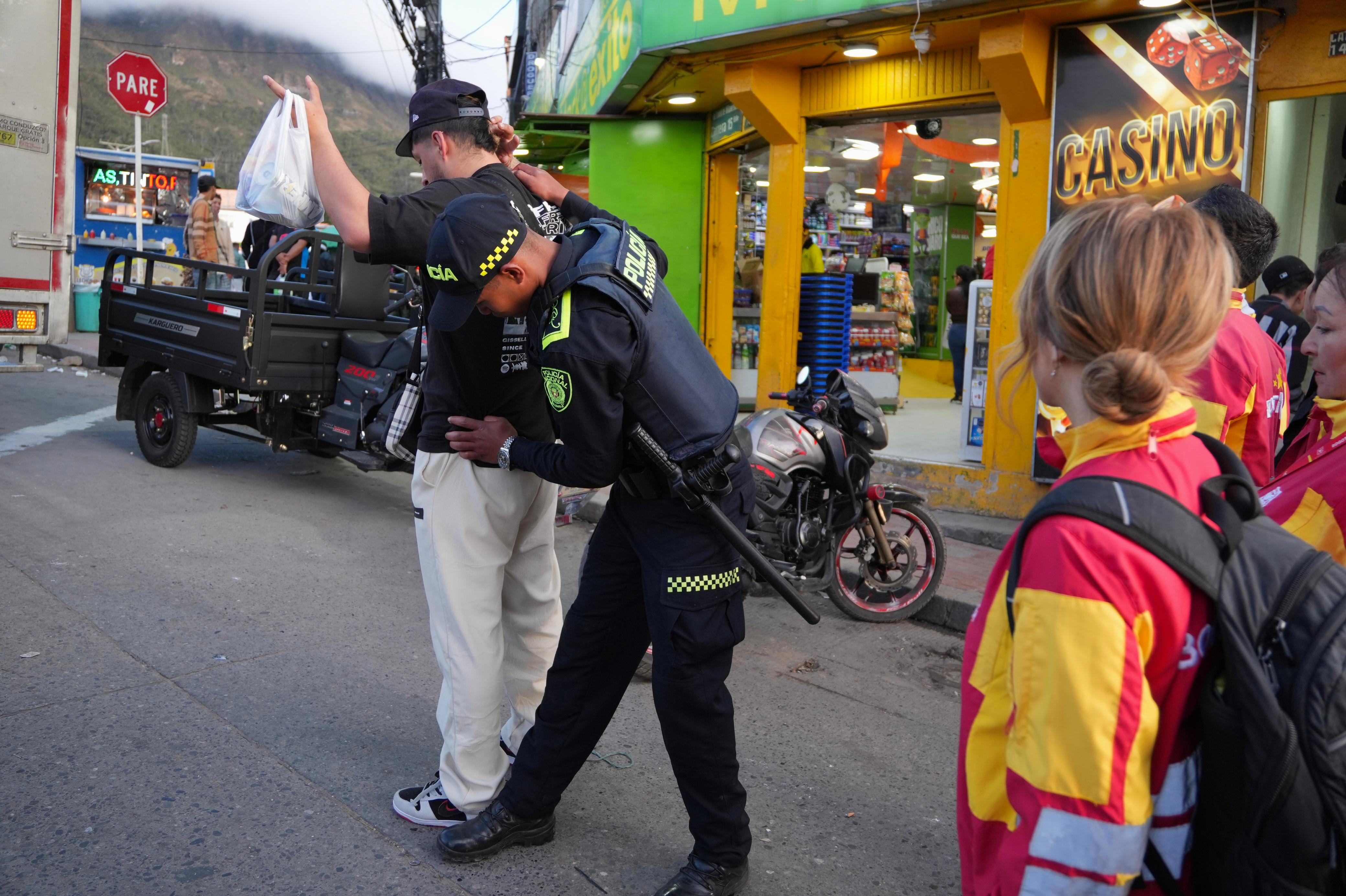 ​​​​Autoridades refuerzan la seguridad en Juan Rey, en San Cristóbal, en operativo para combatir a los tierreros