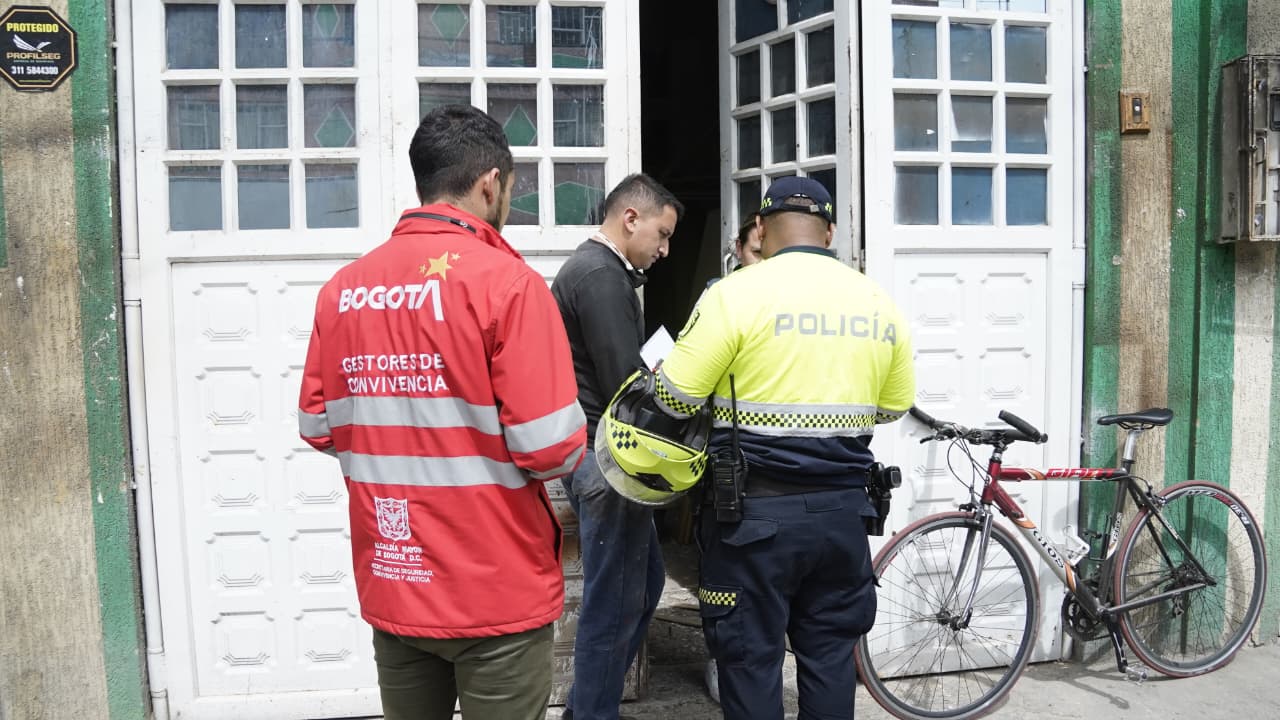 Autoridades ponen orden en Patio Bonito: suspendidos carpintería, taller y otros comercios por invadir el espacio público