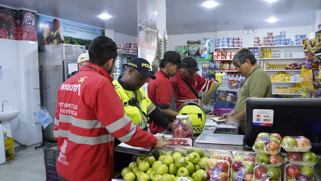 Autoridades ponen orden en Patio Bonito: suspendidos carpintería, taller y otros comercios por invadir el espacio público