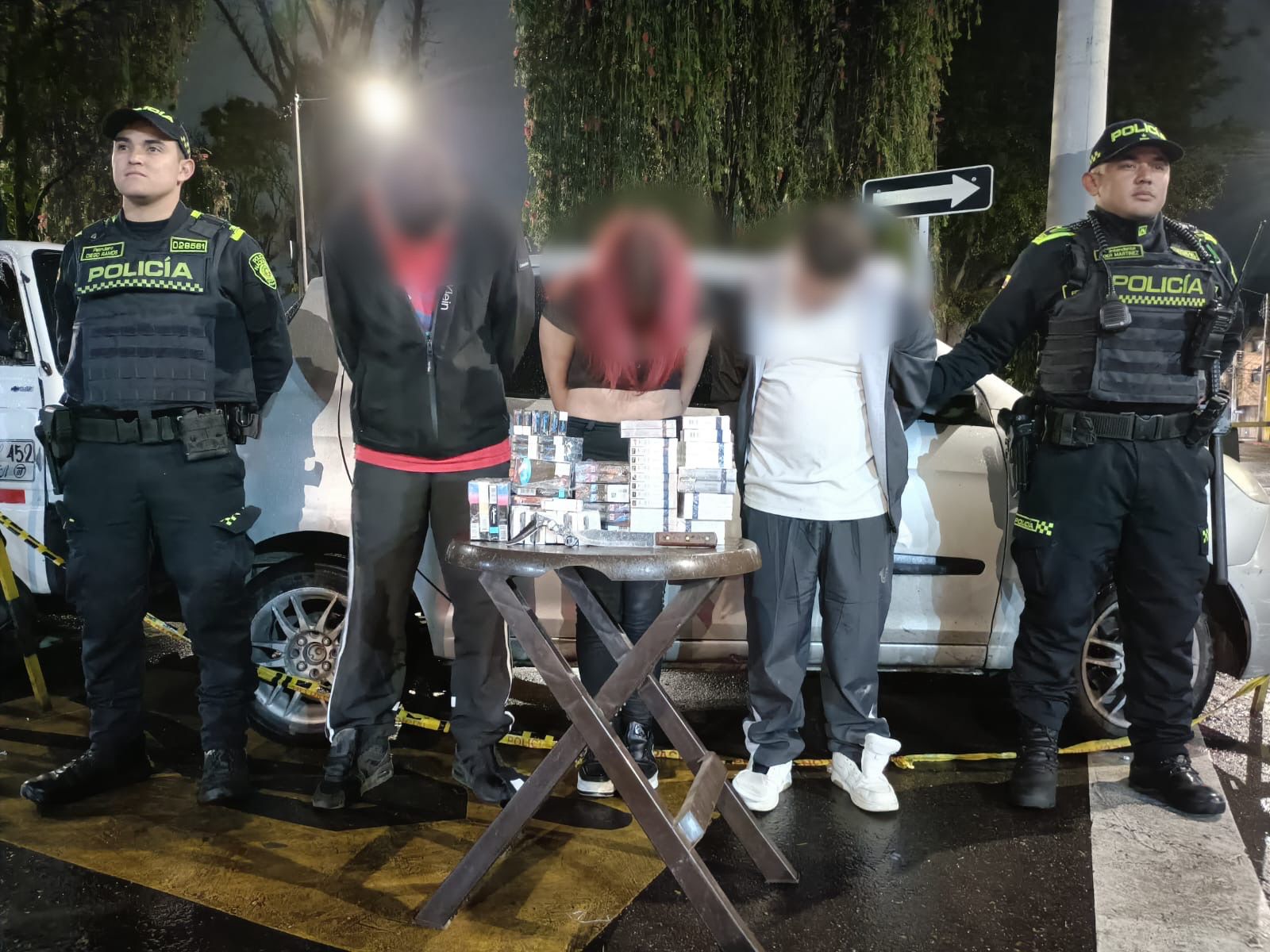 Persecución policial en Engativá terminó con la captura de tres delincuentes y la recuperación de mercancía hurtada