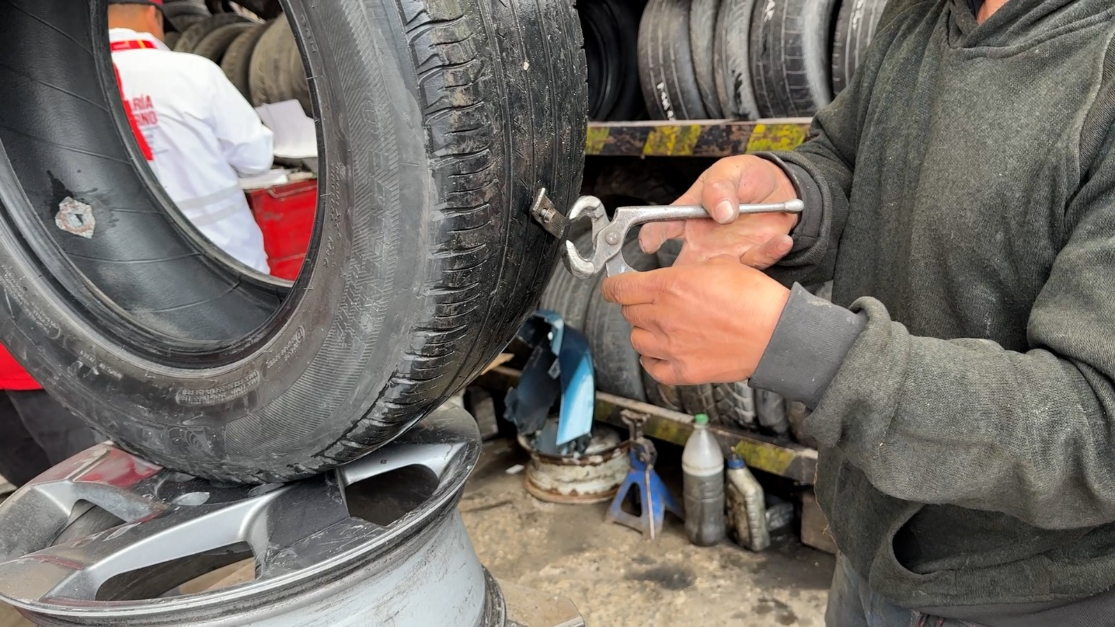 Cinco claves para evitar ser víctima de los ‘pinchallantas’ en Bogotá