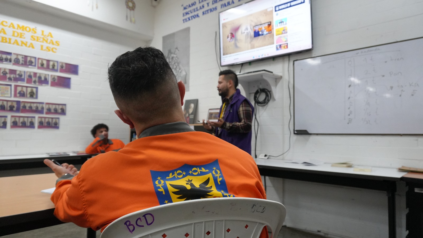 Entidades distritales reconocen el trabajo de la Secretaría de Seguridad en el suministro de alimentación a personas privadas de la libertad Hombre privado de la libertad