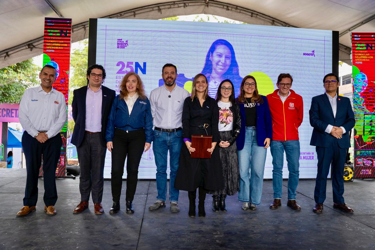 Bogotá fortalece su compromiso para prevenir la violencia contra la mujer: en el 25N, alcalde Galán entrega más puntos de atención y servicios para todas