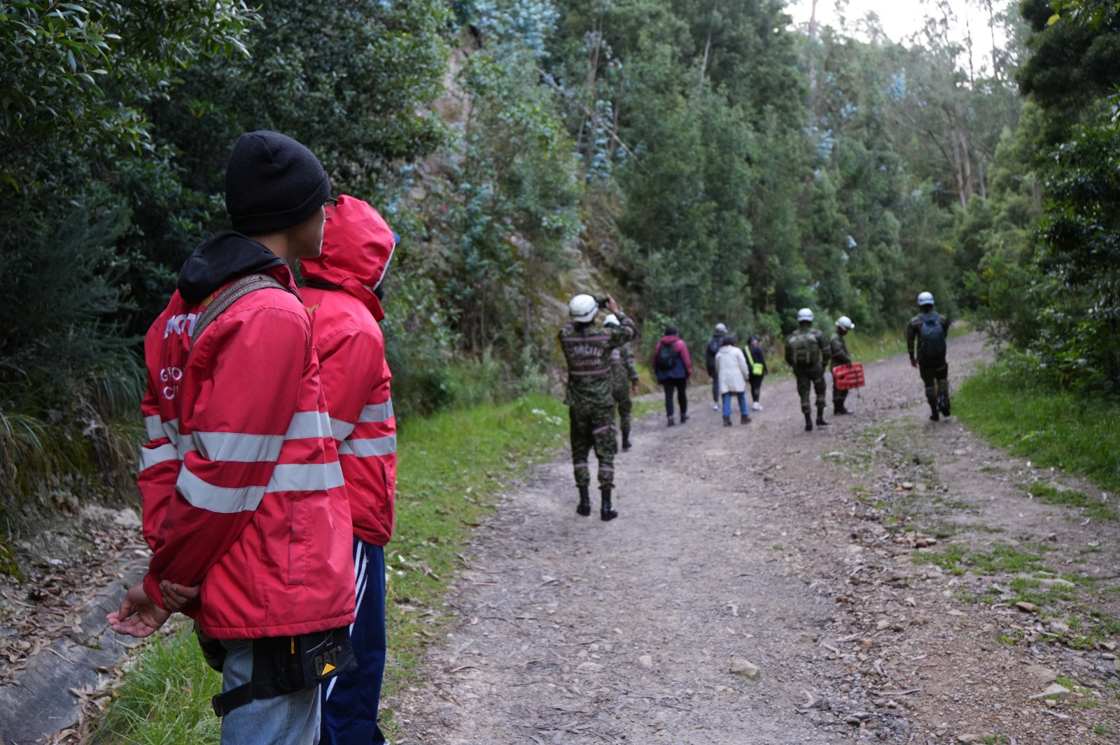 Bogotá refuerza la seguridad en la Quebrada La Vieja con el apoyo de Gestores de Convivencia y brigadistas del Ejército