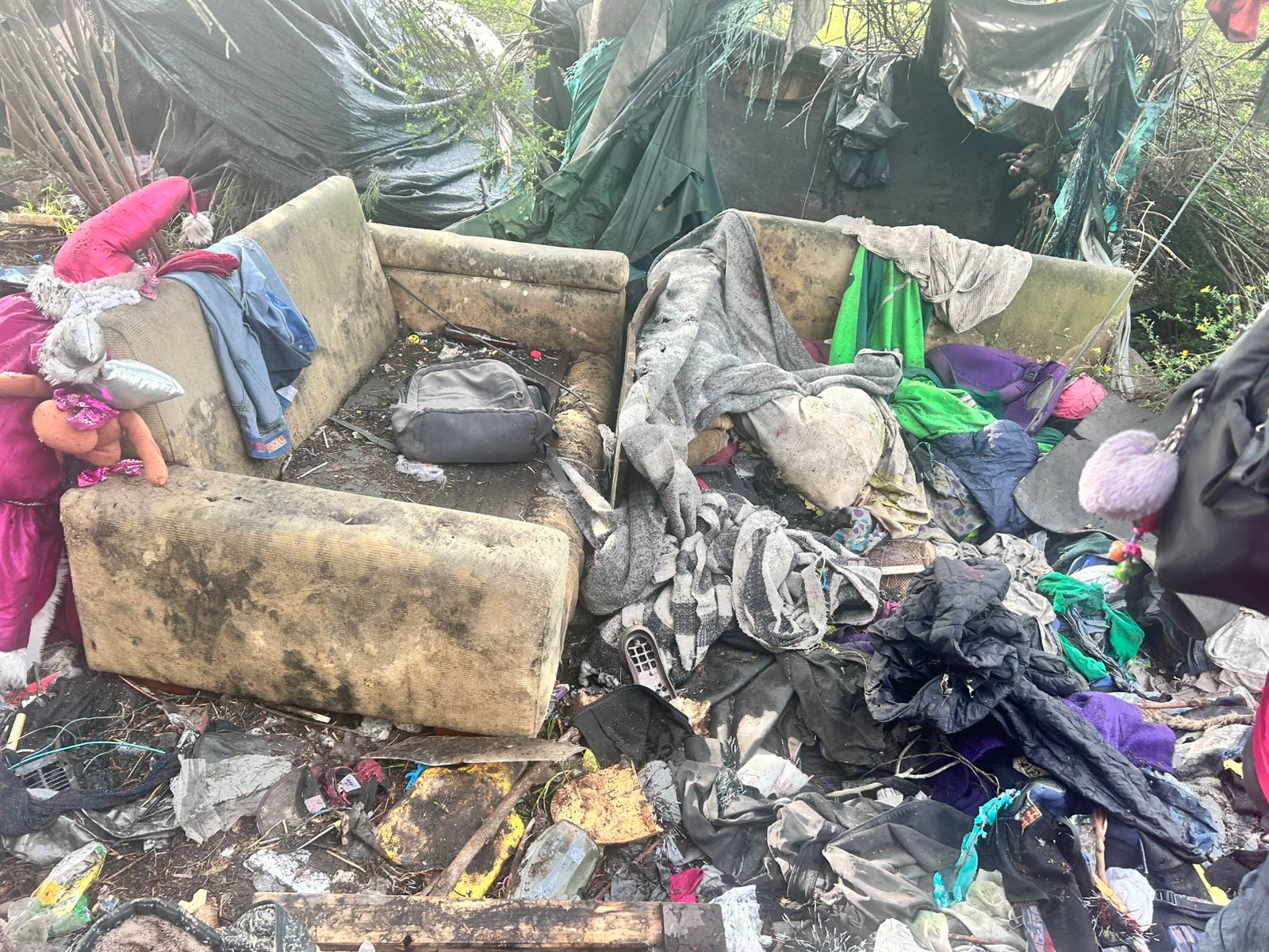 Operativo de recuperación de espacio público en Bosa: cambuches desmontados y 26 m3 de residuos recolectados