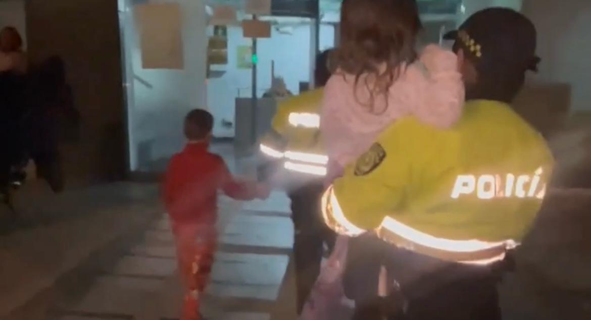 Policía rescata a dos niños presuntamente abandonados en Ciudad Bolívar 
