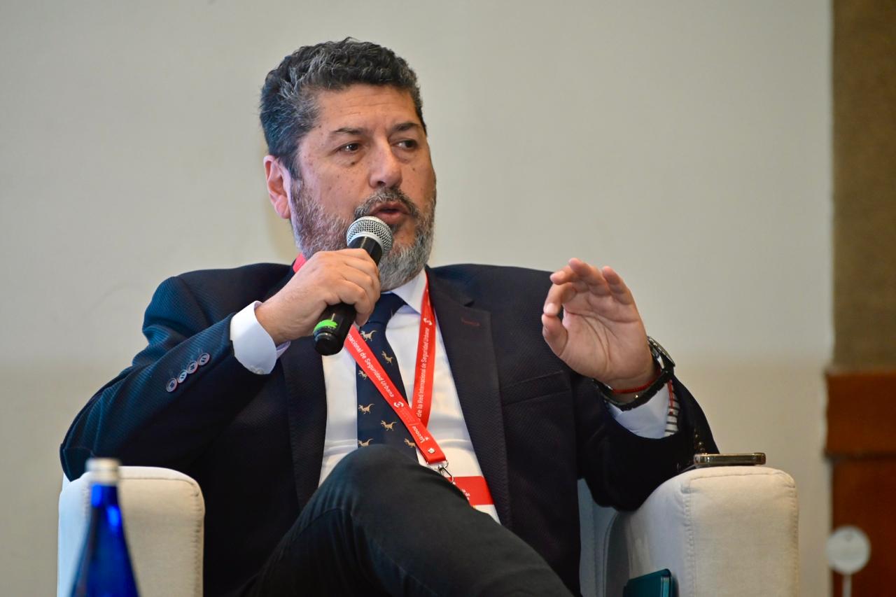 Así, consideró que justo por esas medidas es que es fundamental el evento que se está desarrollando en Bogotá, en el que se proponen nuevos modelos que las ciudades pueden implementar. 