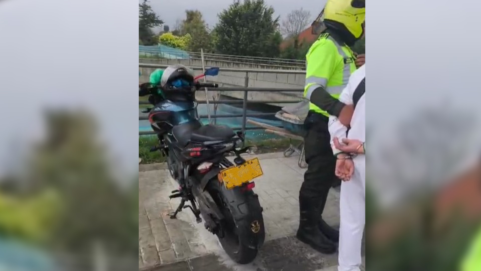 Moto recuperado y sujeto capturado