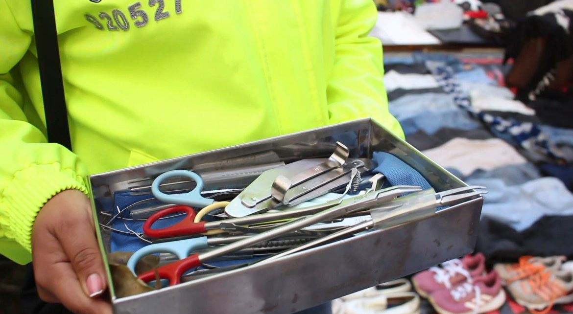 Desmontada venta ilegal de instrumentos quirúrgicos usados en pleno espacio público en la Carrera Séptima