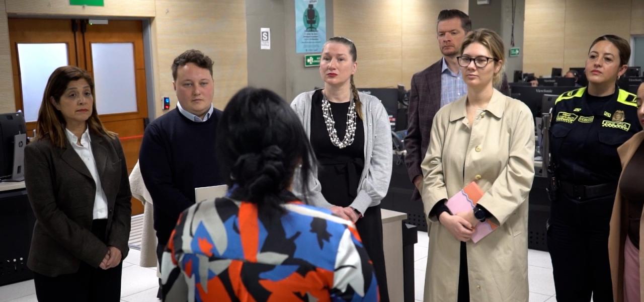 Visita internacional en el Centro de Comando, Control, Comunicaciones y Cómputo - C4