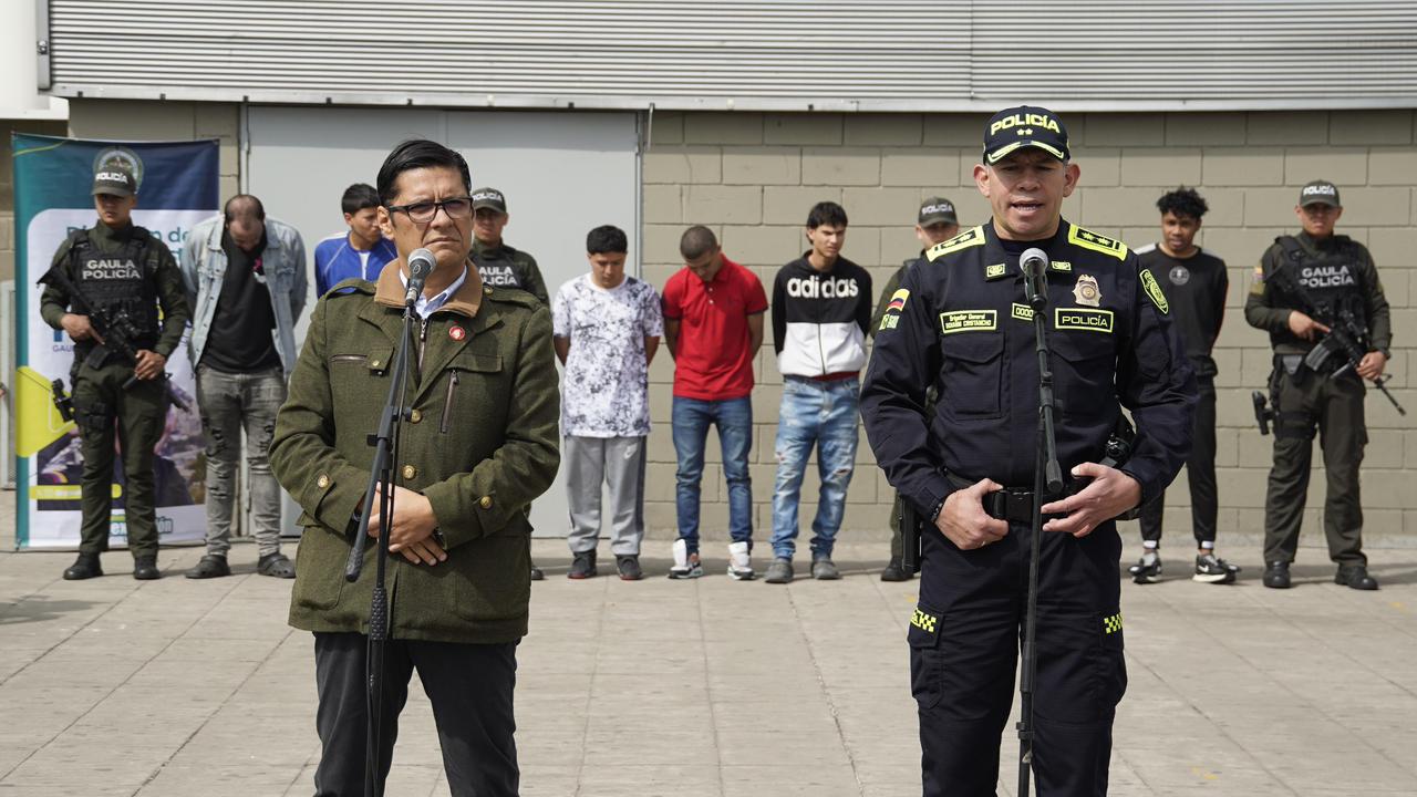 Secretario de Seguridad, César Restrepo y general Giovanni Cristancho