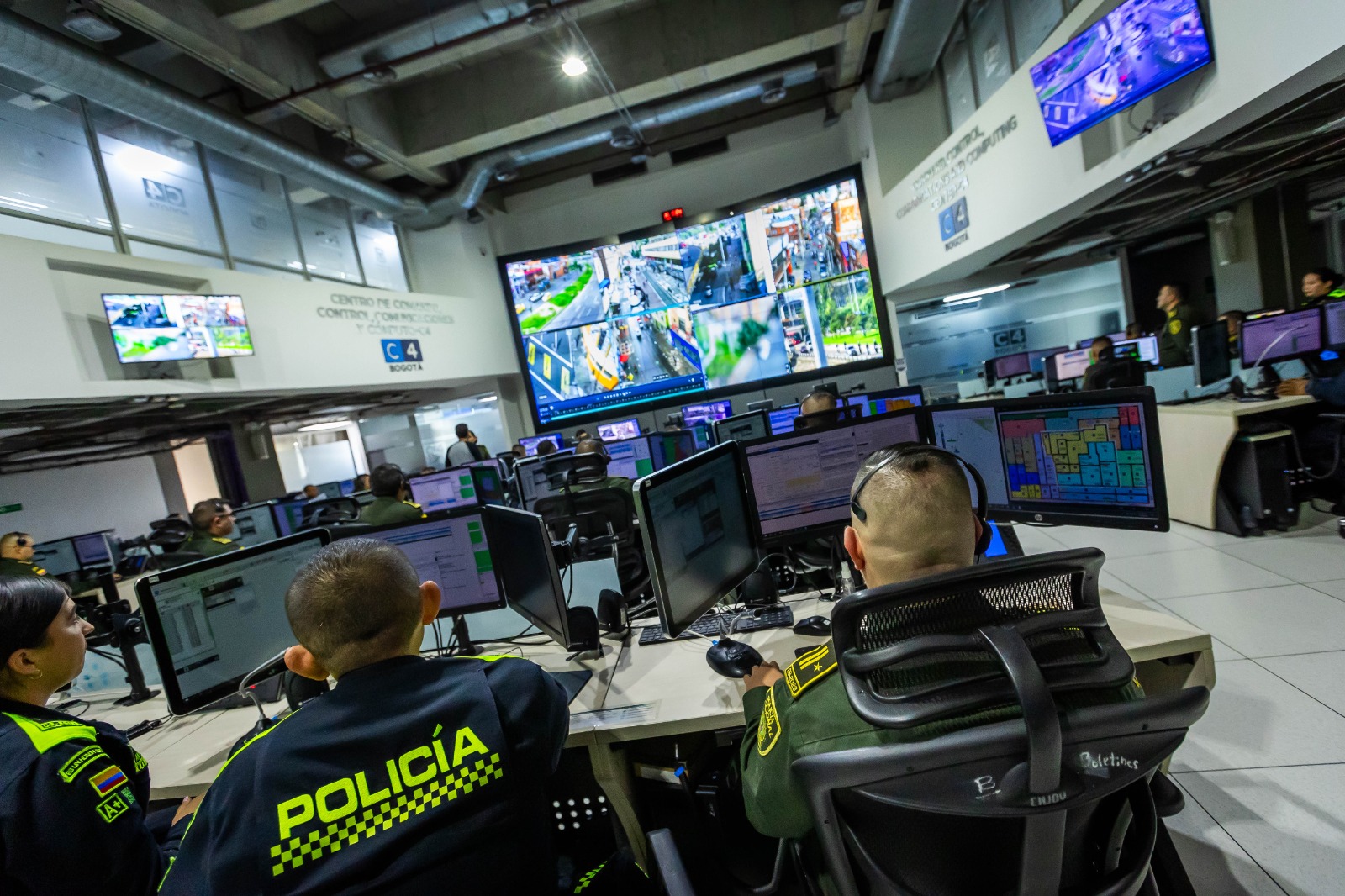 Más ojos vigilando la ciudad: Bogotá invita a conectar cámaras privadas al C4 para fortalecer la seguridad Más ojos vigilando la ciudad: Bogotá invita a conectar cámaras privadas al C4 para fortalecer la seguridad