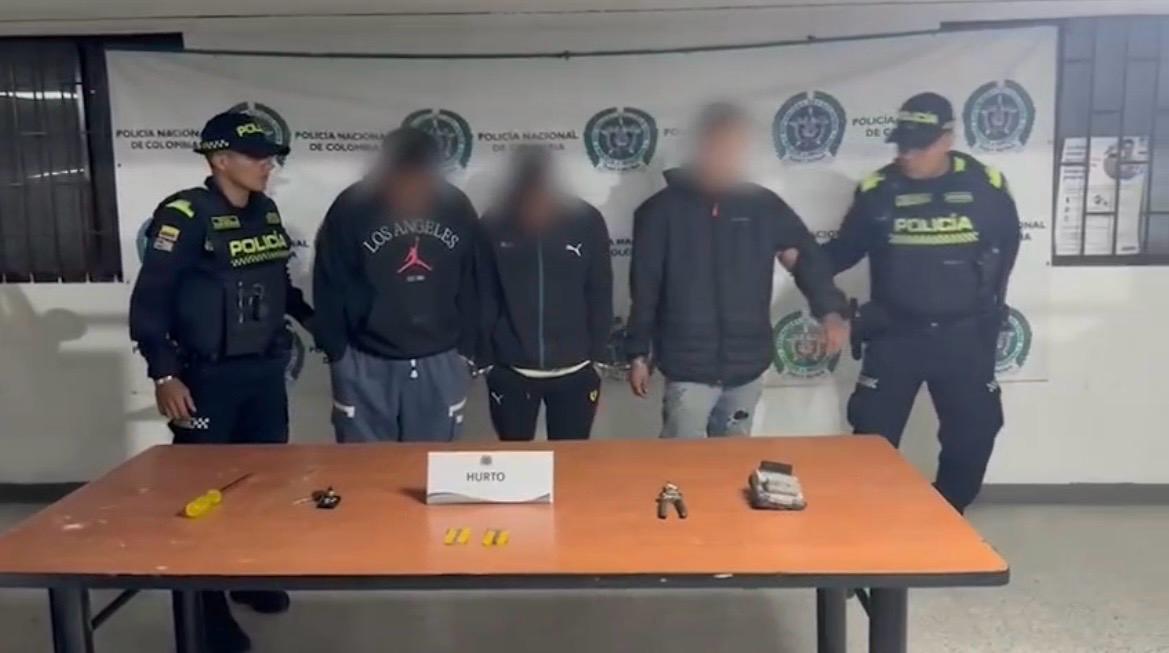 Capturados tres delincuentes por hurtar autopartes en Polo Club