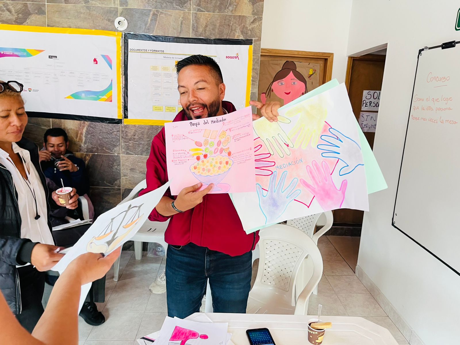 Personas de la comunidad LGBTIQ+ de Suba recibieron formación en herramientas de mediación comunitaria