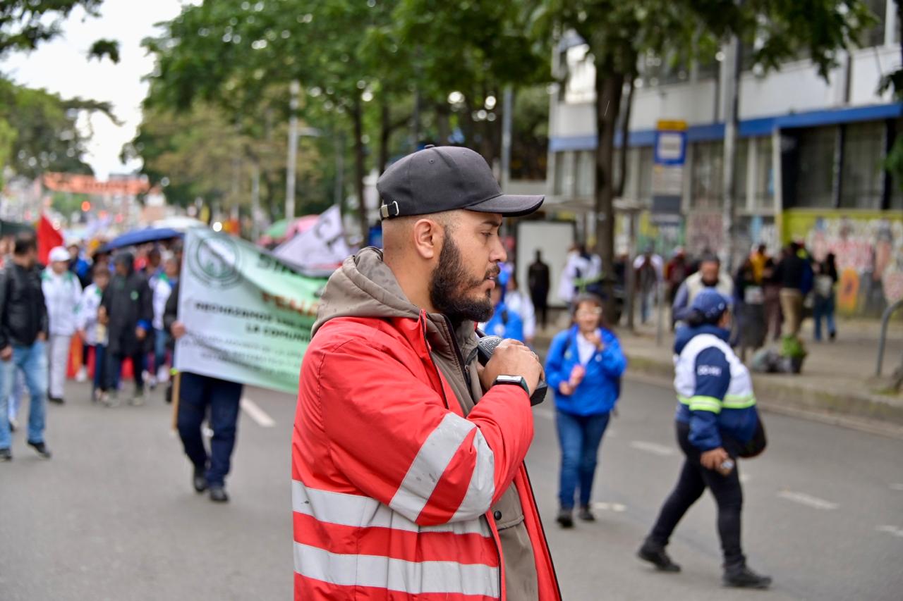 En medio del vandalismo: así es como los Gestores de Convivencia protegen a la ciudadanía durante las protestas en Bogotá