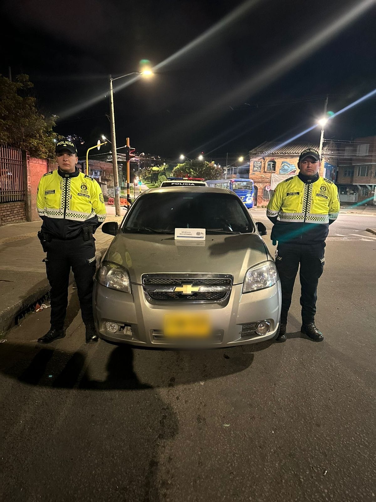 Aprehendidos cinco menores y capturado un adulto tras hurtar un vehículo en el sur de Bogotá
