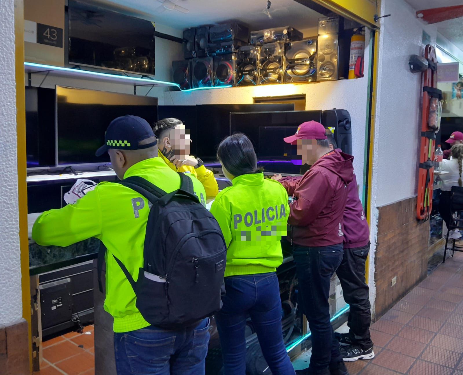 Operativo contra el hurto y la recepción permitió incautar 17 computadores portátiles que estaban listos para ser vendidos en la Carrera Décima