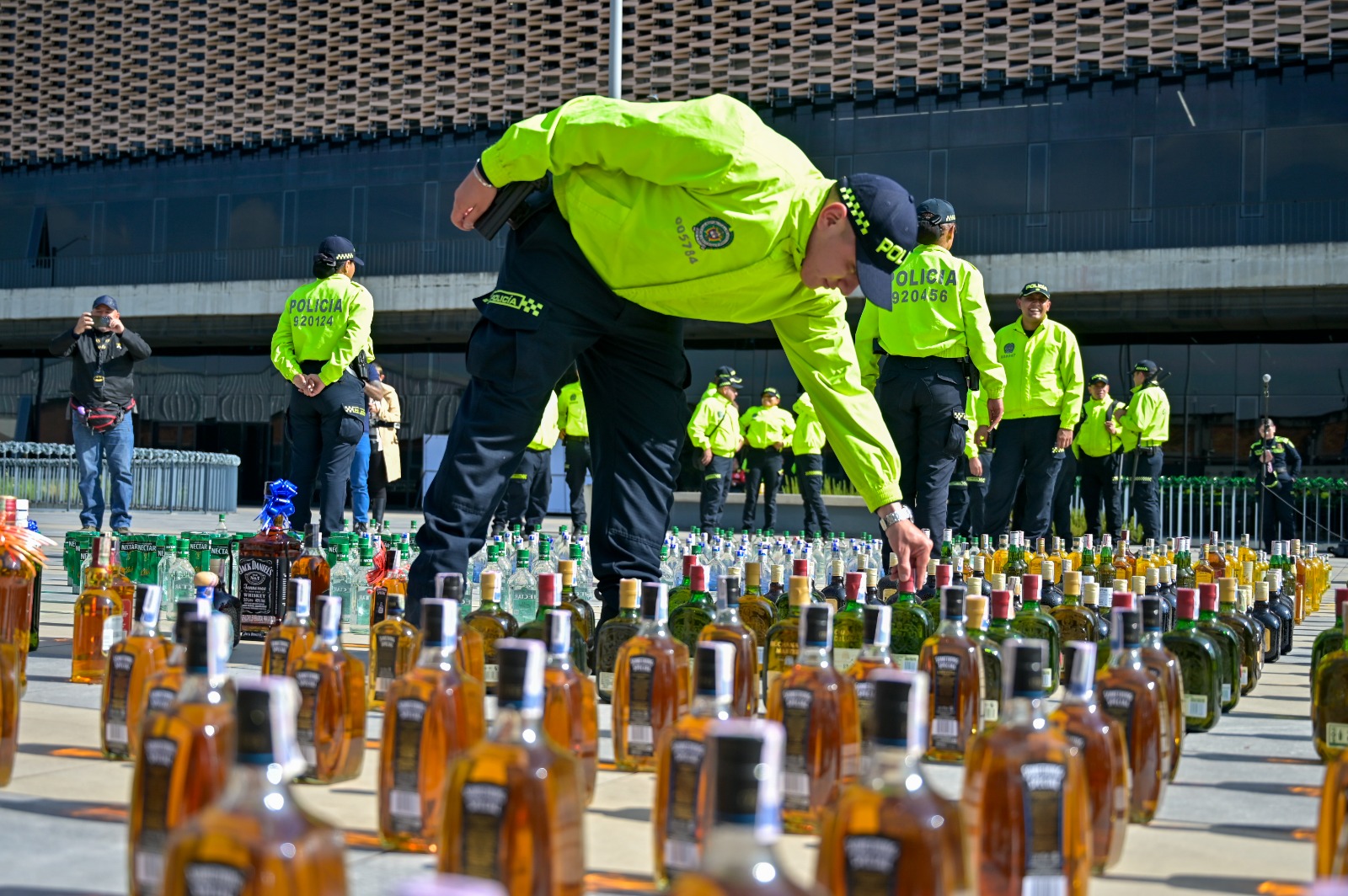 Cinco recomendaciones clave para identificar licor adulterado y proteger su salud