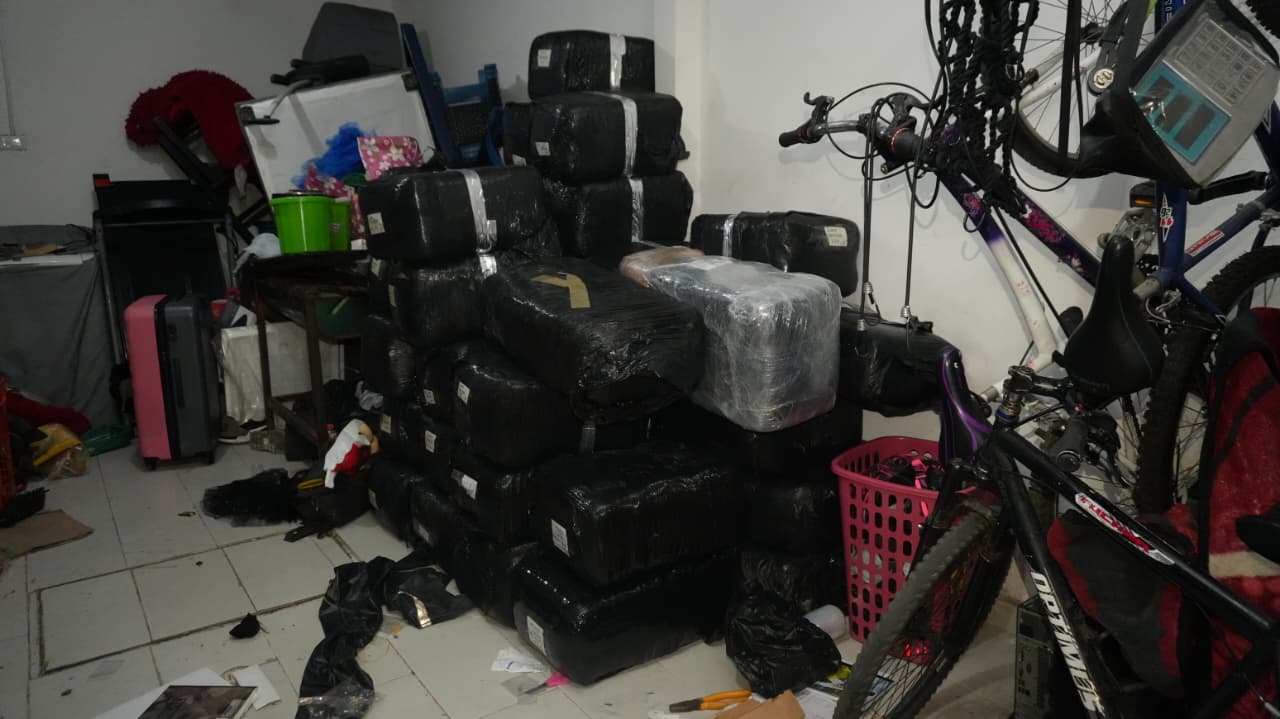 Desmantelada central de acopio con cerca de una tonelada de marihuana en Engativá Droga incautada
