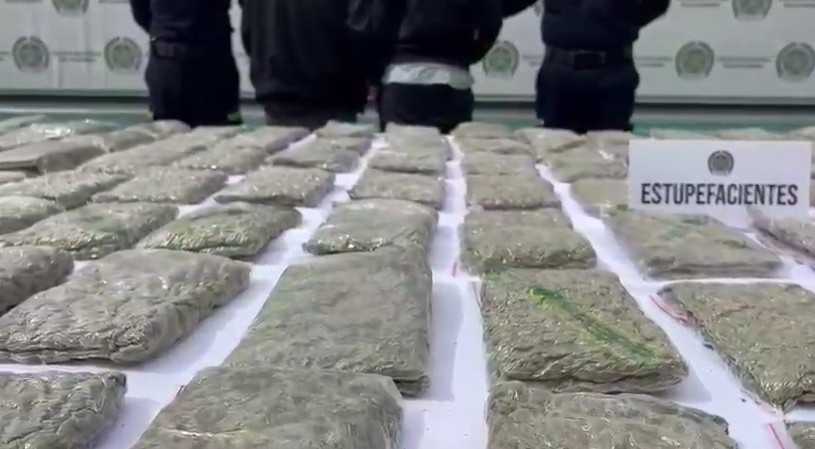Incautados 60 kilos de marihuana ocultos bajo tierra en una bodega del Restrepo