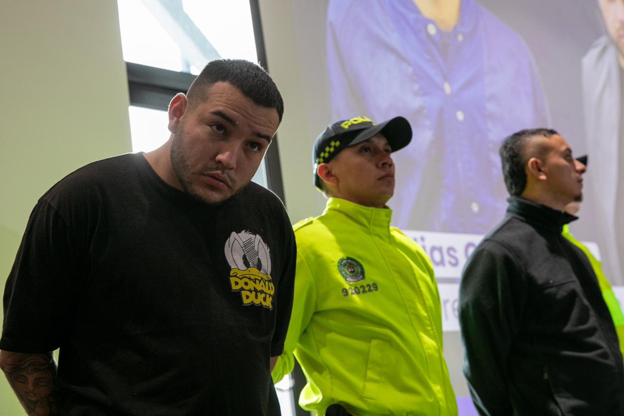 Capturados y a la cárcel los señalados de secuestrar y asesinar, en un ‘paseo millonario’, al profesor Neill Cubides Dos hombres capturados junto a dos policías