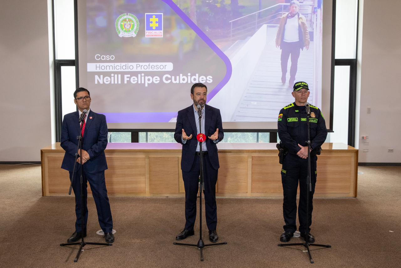 Capturados y a la cárcel los señalados de secuestrar y asesinar, en un ‘paseo millonario’, al profesor Neill Cubides Secretario de seguridad, alcalde de Bogotá y general de la policía
