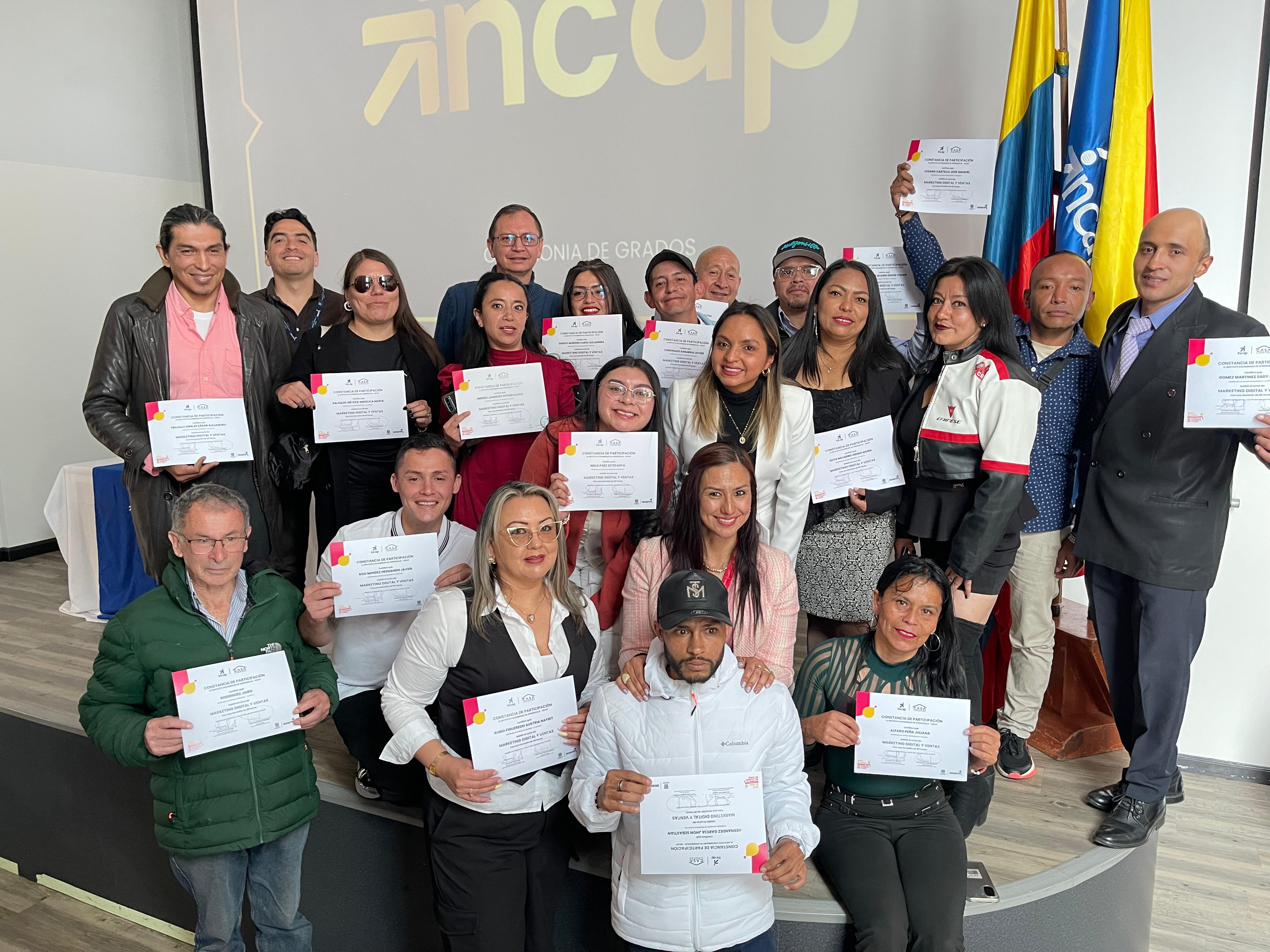  21 pospenados en Bogotá se graduaron de un curso de marketing digital y ahora podrán acceder a nuevas oportunidades laborales 