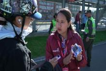 Dos mujeres hablando